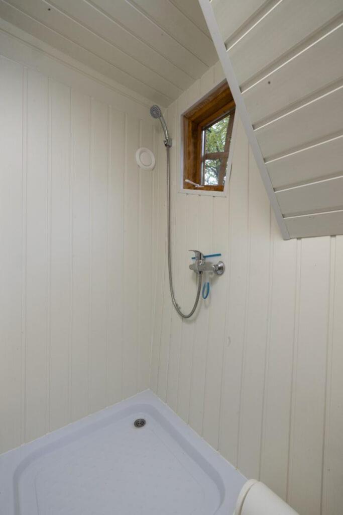 Camping Ushuaia Villages Au Bois Joli Andryes Exterior photo